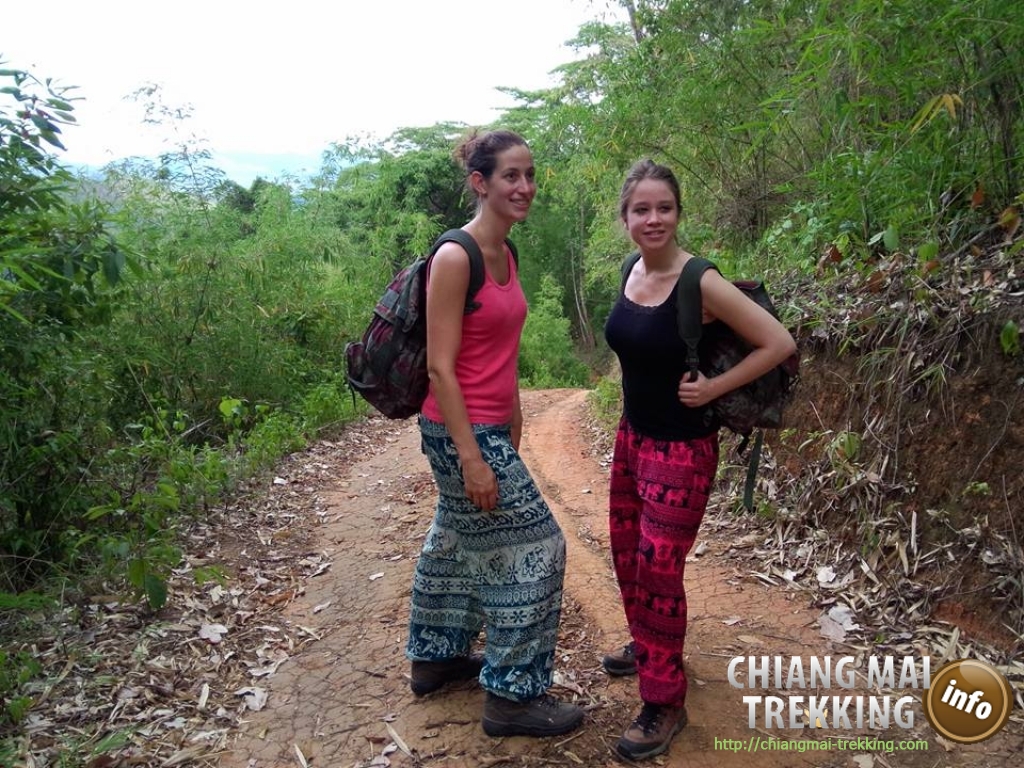 Natalie & friend | Chiang Mai Trekking | Das beste Trekking in Chiang Mai mit Piroon Nantaya